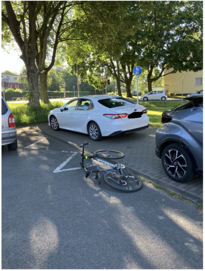 Falschparker Fuß-Radweg